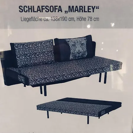 With A Bathroom And Private Entrance Door ベルリン