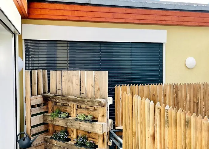 With A Bathroom And Private Entrance Door Appartamento *